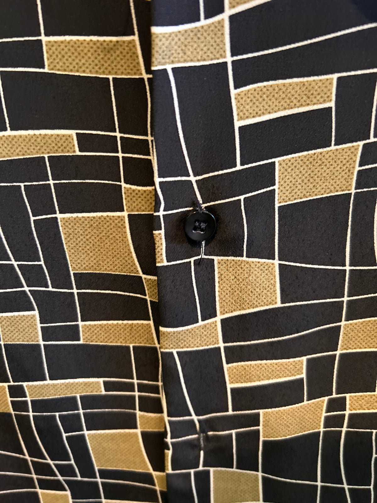 Abstract Geometric Button Up