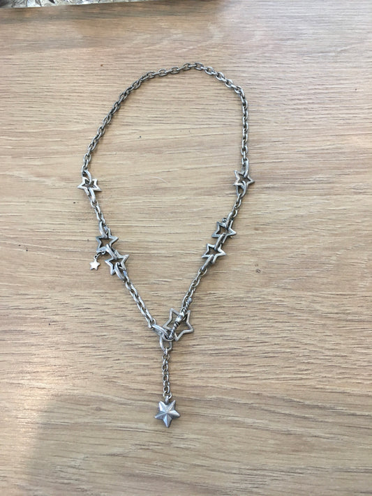 Silver toggle closure chain necklace