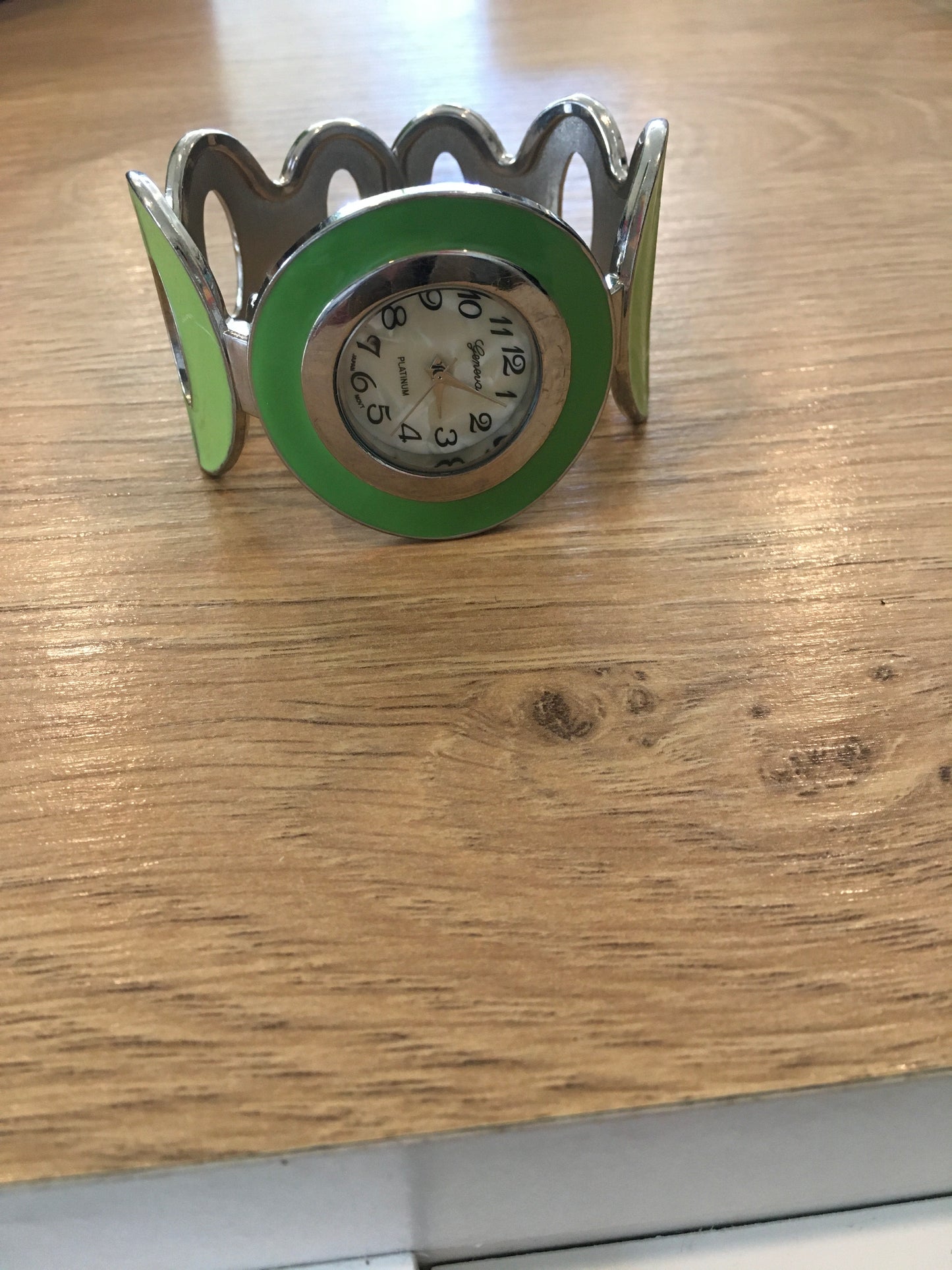 Silver & green circle bangle fashion watch (not operating)