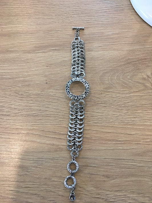 Textured Silver circle chain toggle bracelet