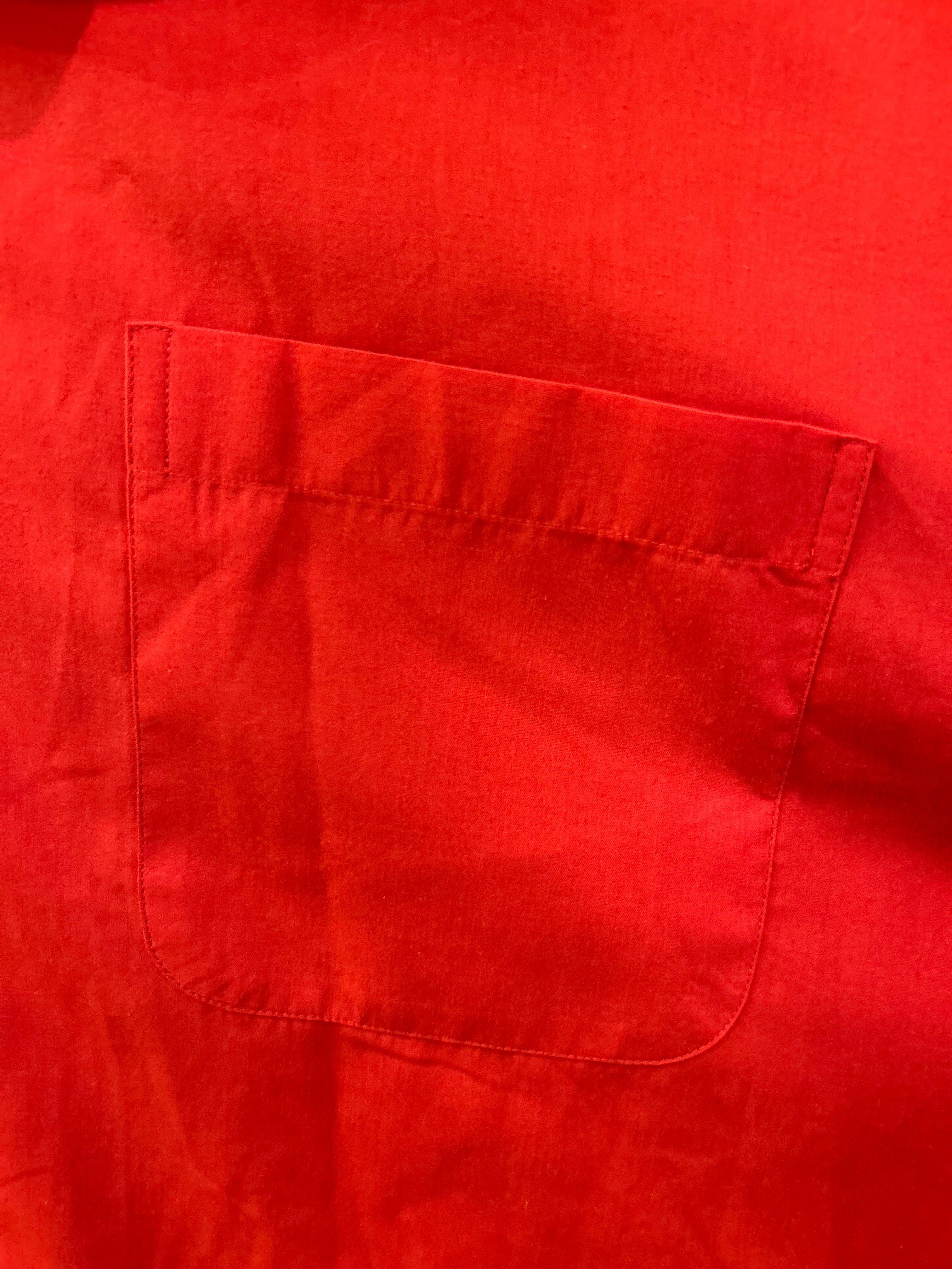 Porta Rosa Red Button Up