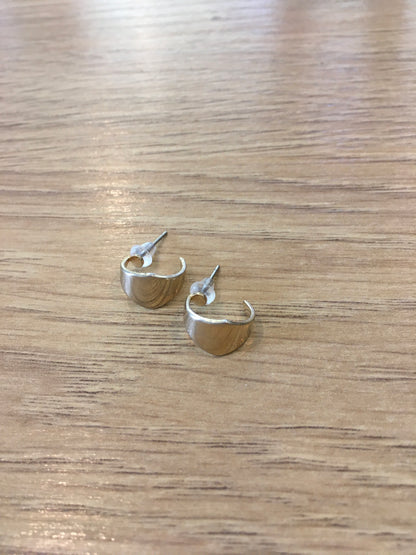 Tiny gold huggie hoop earring